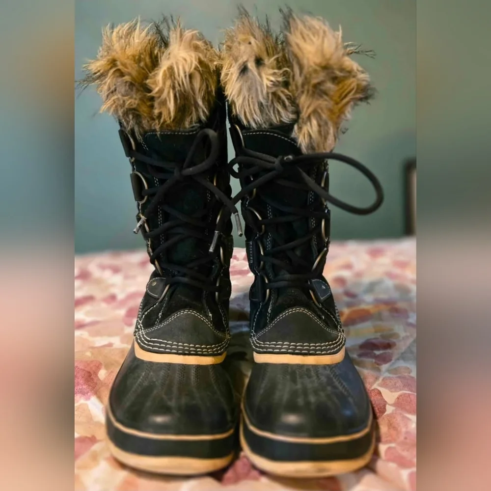 Women's SOREL Black and Tan Joan of Arc Winter Boots Size 9 - Picture 2 of 5